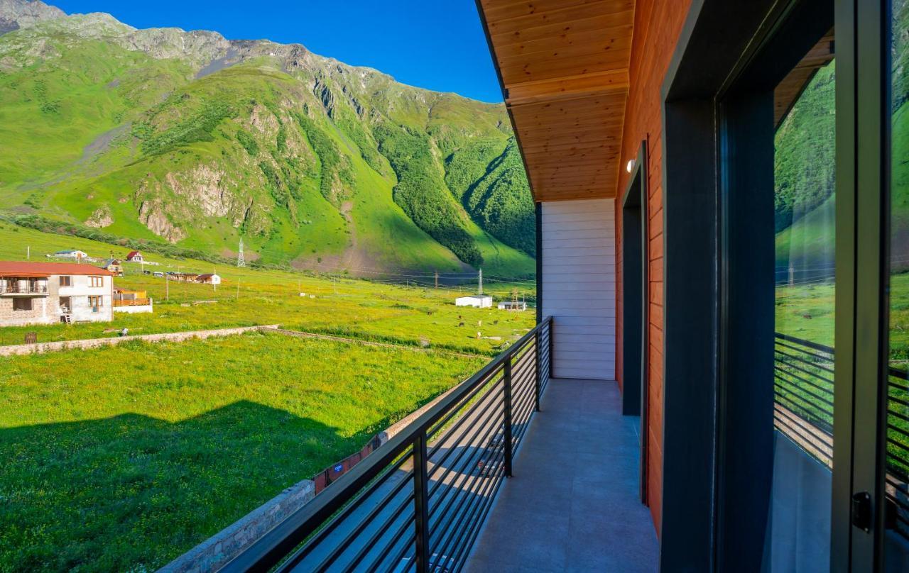 Hotel Darchi Kazbegi Exteriör bild