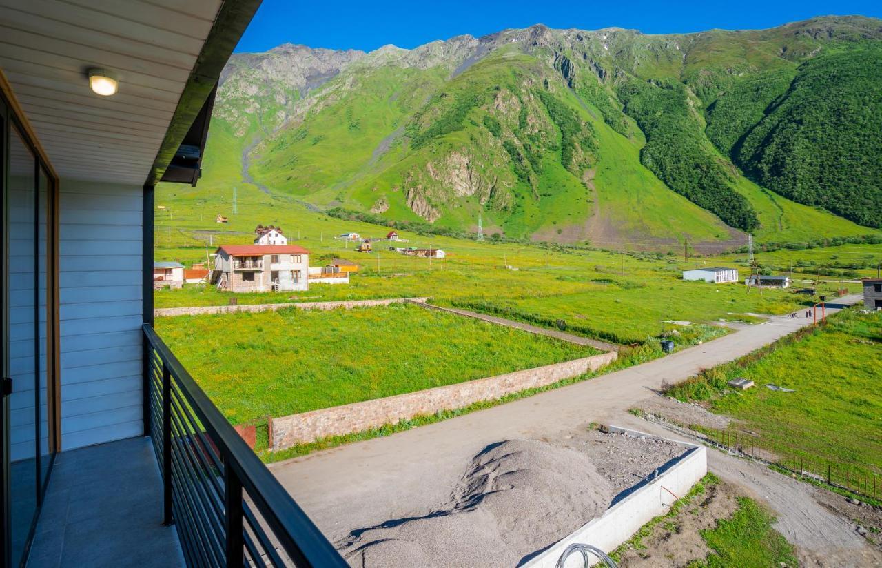 Hotel Darchi Kazbegi Exteriör bild